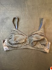 Playtex 18 Hour Bra 44C 4608 Black Wireless Full Coverage Seamed Soft Cup