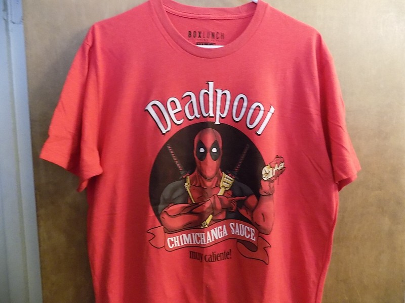 Marvel box lunch deadpool t shirt large