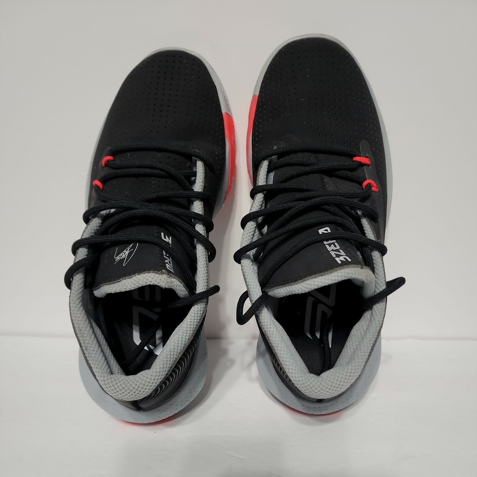 Under Armour Boys SC 3ZERO III 3022117-001 Black Running Shoes Sneakers Size 4Y thumbnail 5