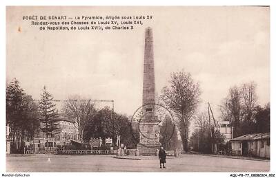 AQUP8-0475-77 - Forest of Senart - The pyramid erected under Laws XV - Rendez-vo