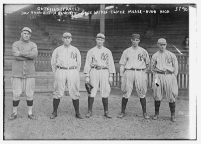 Yankees Outfield Don Brown Tim Hendryx Gene Leyden Elmer Miller Hu Old Photo