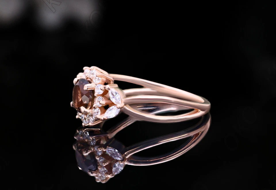 Anillo de compromiso de cuarzo ahumado de plata 925 enchapado en oro rosa de 14 quilates con halo Foto 2 de 4