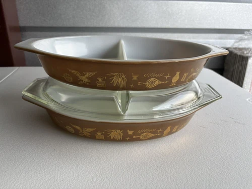 Pyrex Casserole Dish 1 1/2 Quart Brown Gold Divided W/Lid Early American Vintage