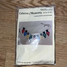 Creative Moments Christmas Garland Lights Needlework 822 Vintage Merry Christmas
