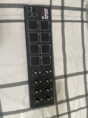 AKAI Professional LPD8 Portable USB-powered MIDI Controller