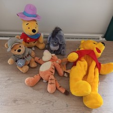 COLLECTABLE Winnie the Pooh PLUSH BUNDLE, Winnie the pooh, trigger, backpack++