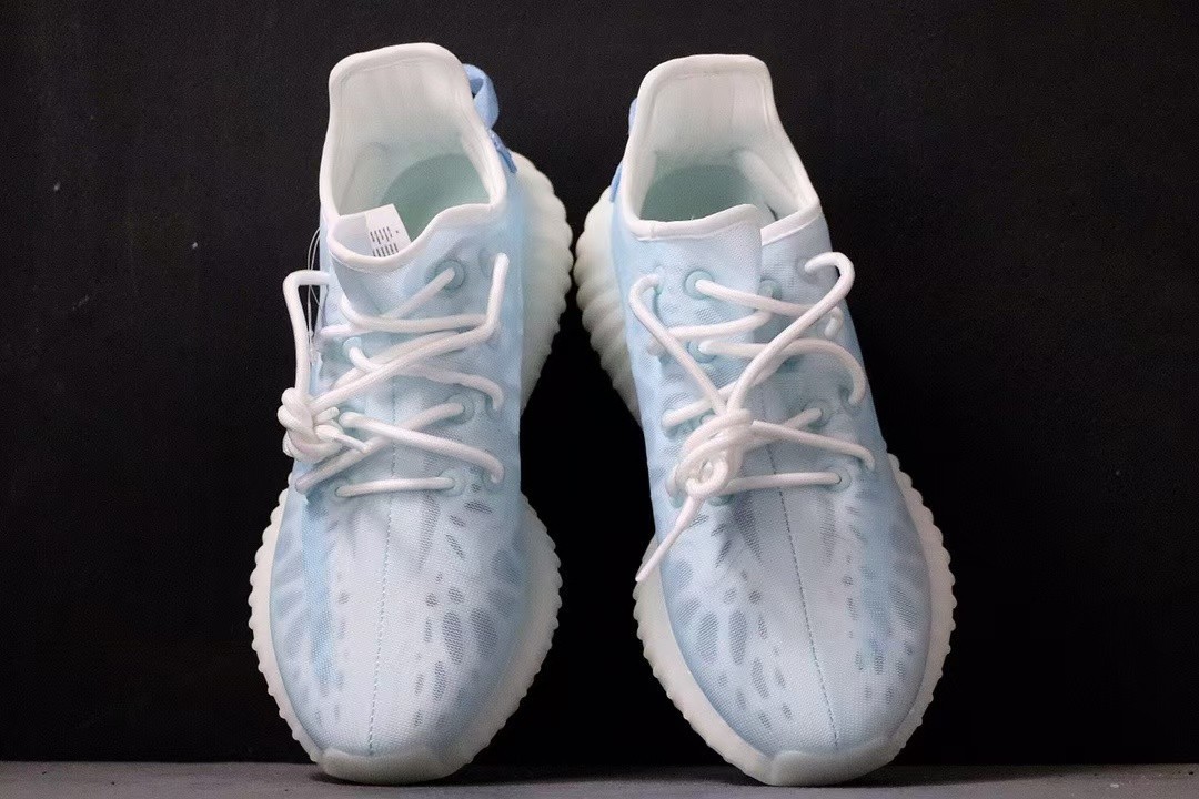 adidas gazelle silver green womens adidas Yeezy Boost 350 V2 Mono Ice