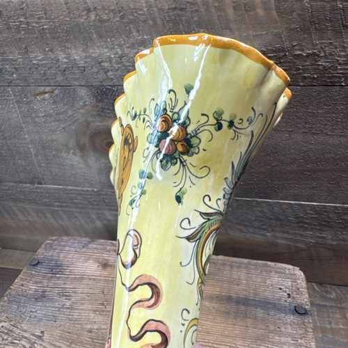 Vintage Italy Raffaellesco Griffon Fan Vase 10” Italian Art Beautiful - Picture 12 of 20