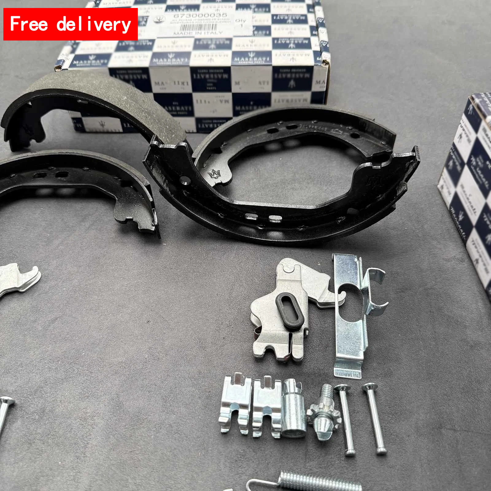 Maserati Ghibli Brake shoes Set P/N 673000034