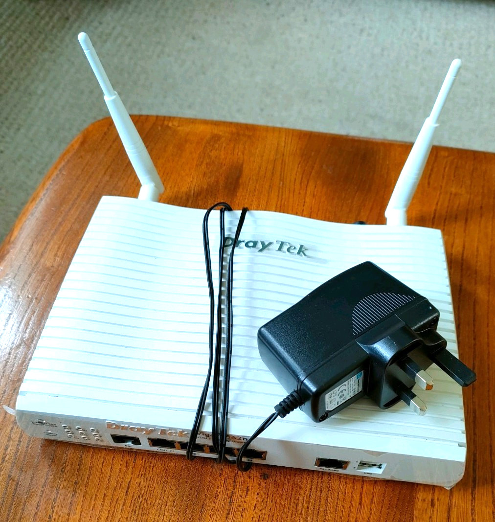 DrayTek Vigor 2862n VDSL2/ADSL2+ Wireless Firewall Router – 5-Port Gigabit