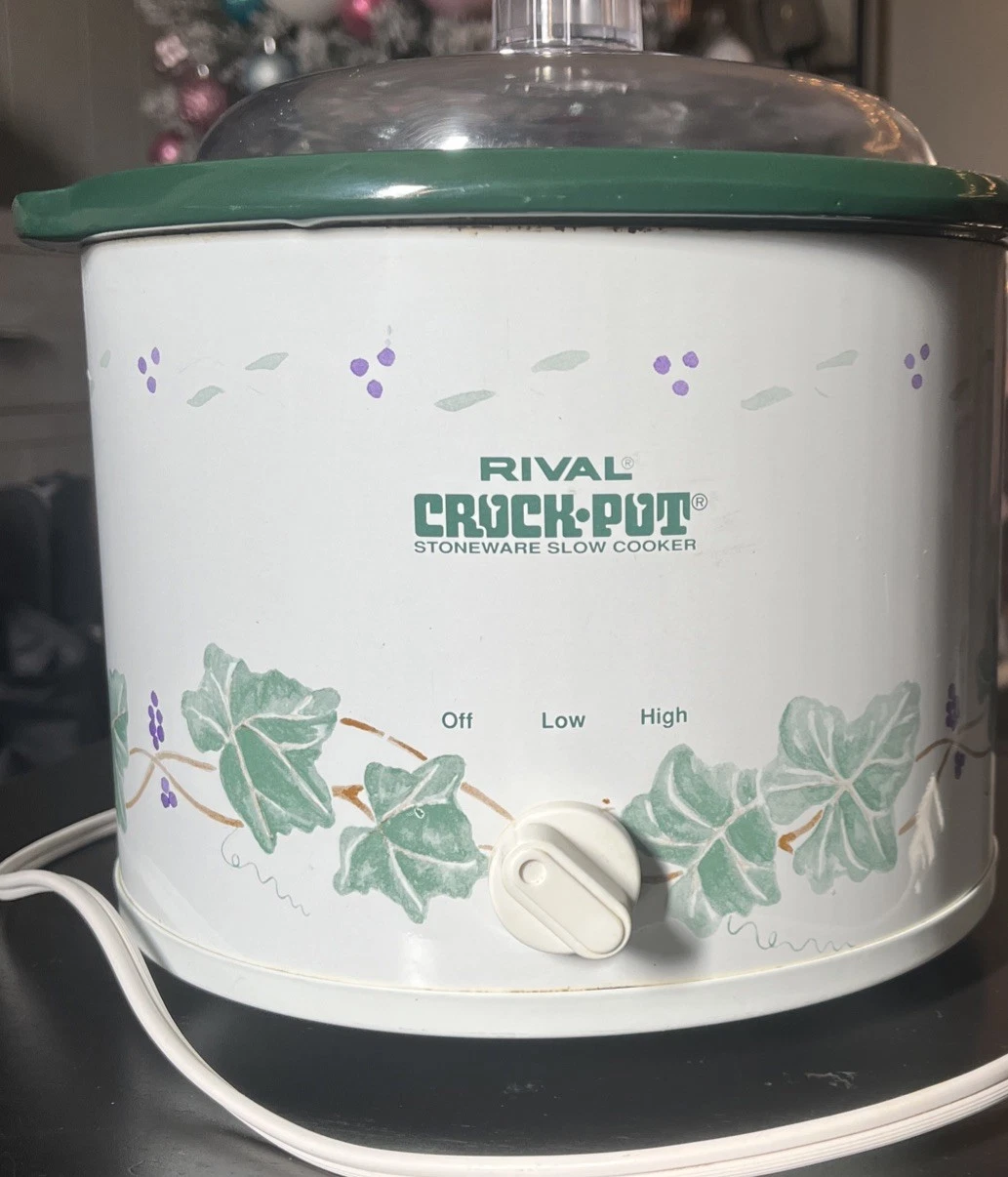 Rival Crock Pot Stoneware Slow Cooker 2.5 Qt Model 3120 Green Ivy Pattern.