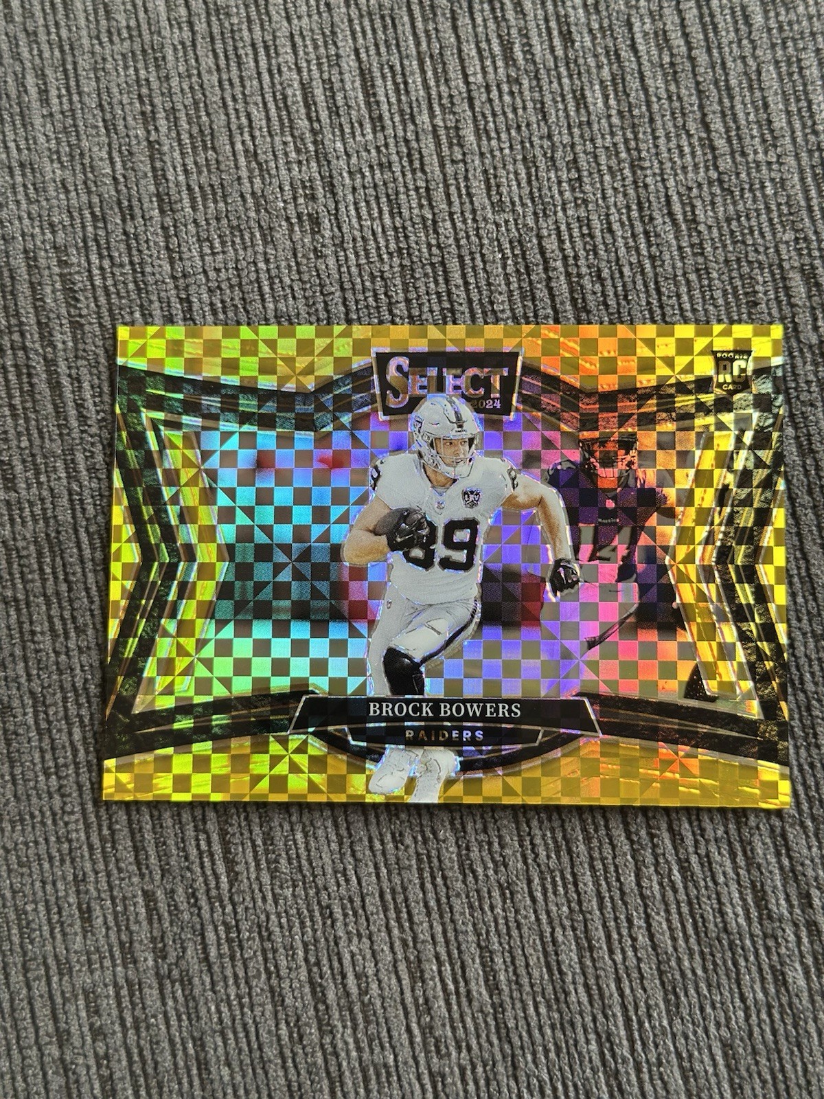 2024 NFL Panini Select Brock Bowers Field Level Gold Prizm /10 Rookie Card 471