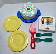 Fisher-Price 73314 Fun with Food Complete Musical Cake Set - Music Not Working