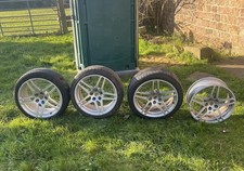 Porsche Macan 18” OEM Alloy Wheels – 3 Good + 1 Cracked (Spares/Repair) 
