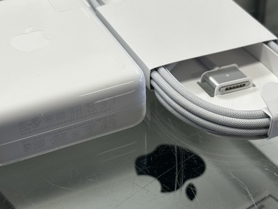 Genuine Apple 140W USB-C Power Adapter for Macbook M1 W/Magsafe 3