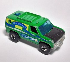 Vintage Hot Wheels Mainline Series #2022 Baja Breaker Ford Van in Green w/BW