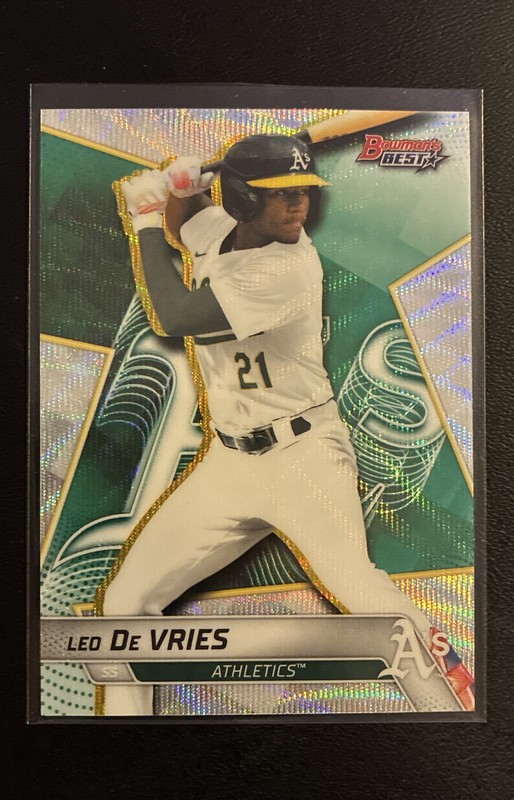2025 Bowman's Best - Top Prospects Leo De Vries #TP-26 Wave Refractor (RC)