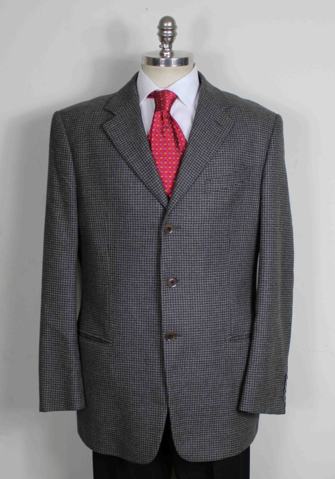 Armani Collezioni Italian 100% wool jacket size 42R premium quality