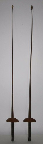 PAIR FENCING SWORD. SOLINGEN. GERMANY. CENTURY XVIII-XIX.