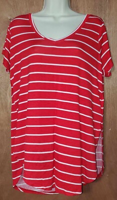 One Step Up Short Sleeve Top / Women's Size 1X / V-Neck / Soft / Striped