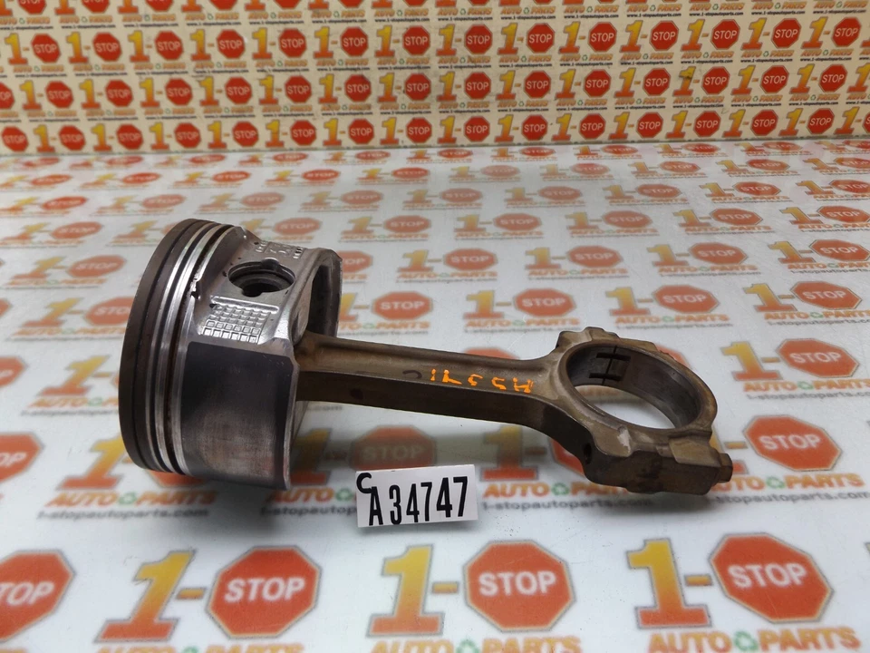 2006-2019 CHEVROLET SILVERADO 2500 PISTON W/ CONNECTING ROD 89017849 OEM - Image 2 of 4