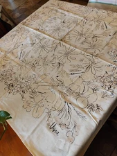 Vtg Vera 🐞 Linen Tablecloth Cream w Black Line Daisies &Fruit Design 50x48