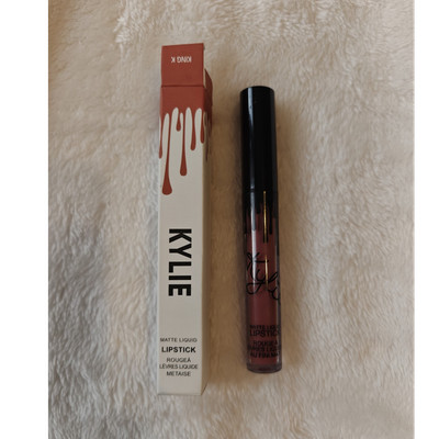 Kylie KING K Matte Flüssiger Lippenstift Beige