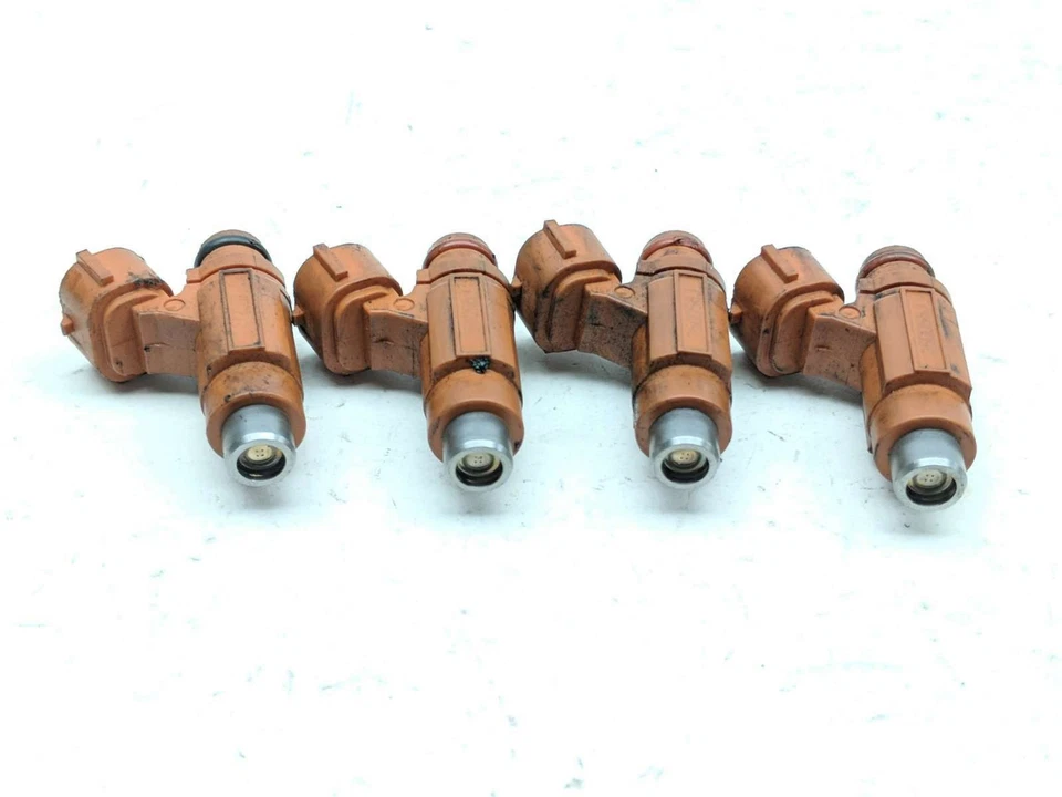 04 05 Inyector de combustible de gas Suzuki GSXR 600 750 Foto 4 de 4