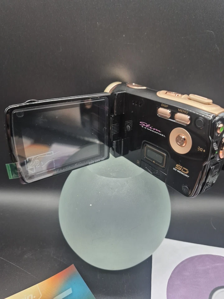 DXG High Definition Mini 4" Lightweight Digital Zoom Video Camera Black Gold - Image 4 of 4