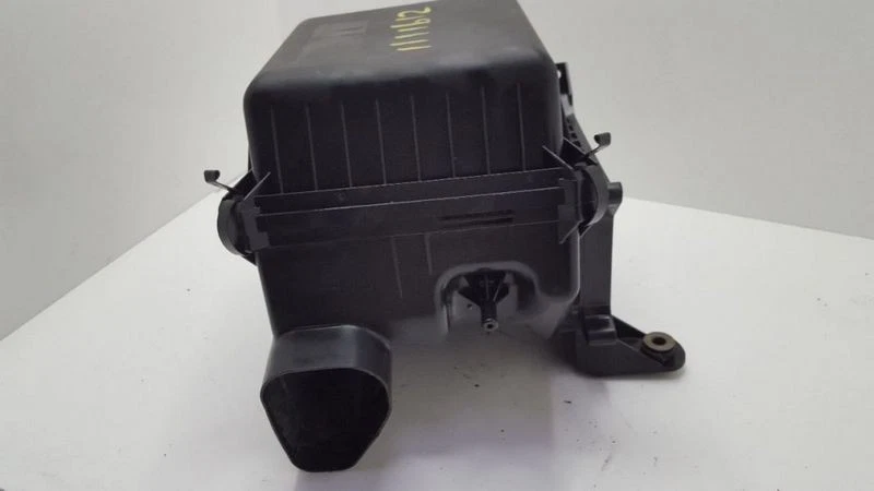 2006-2008 Kia Optima Air Cleaner Intake Box Assembly OEM Tested 28110-2G100 - Image 4 of 4
