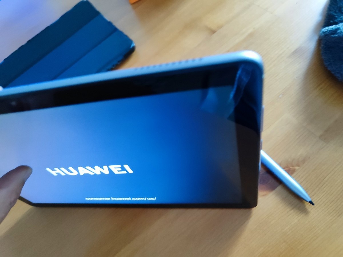 タブレット HUAWEI - HUAWEI TECHNOLOGIES MEDIAPAD T5 LTE Huawei MediaPad T5 (10.1-inch, LTE) Tablet Review