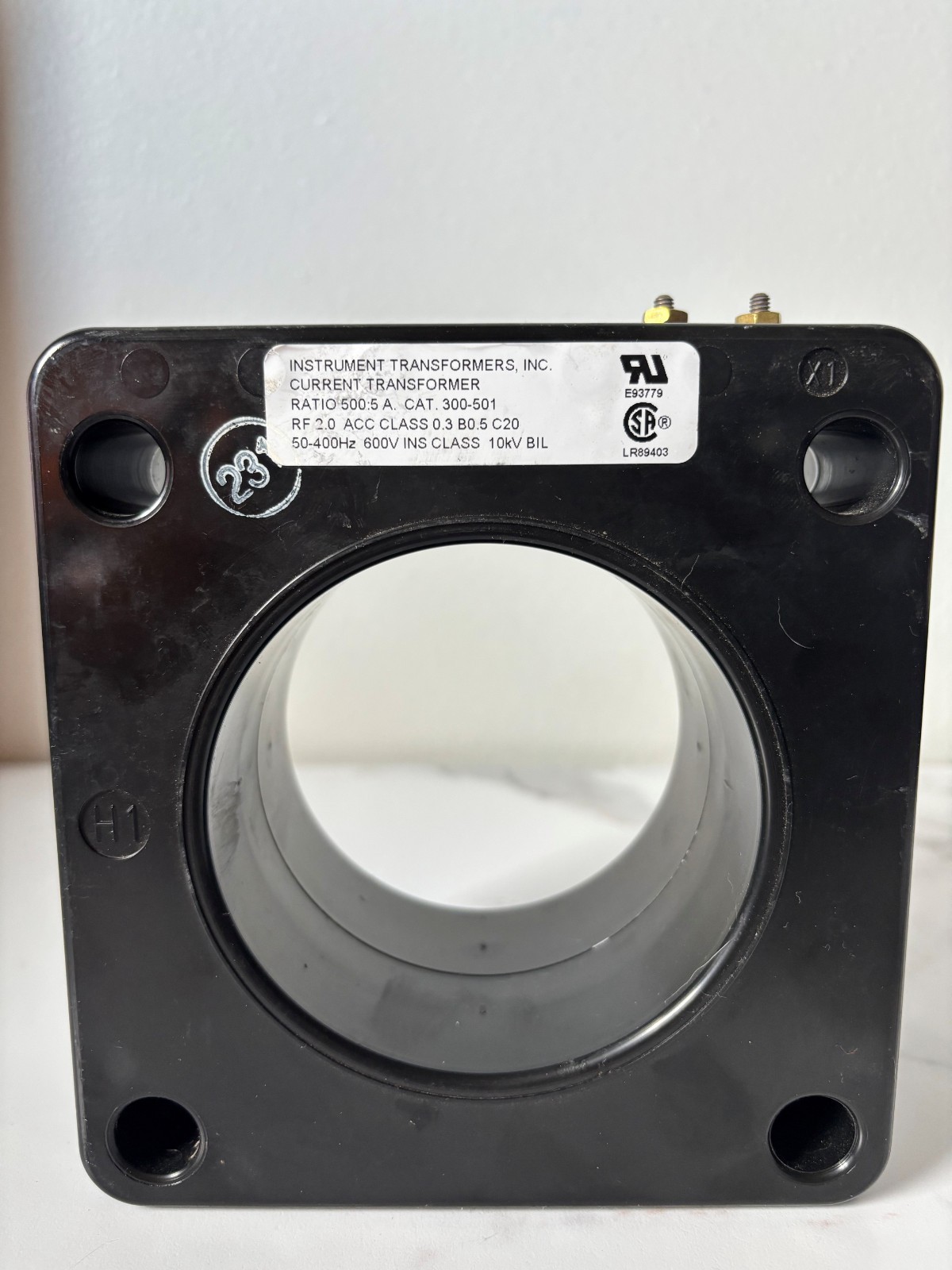 INSTRUMENT TRANSFORMERS- CURRENT TRANSFORMER 600V
