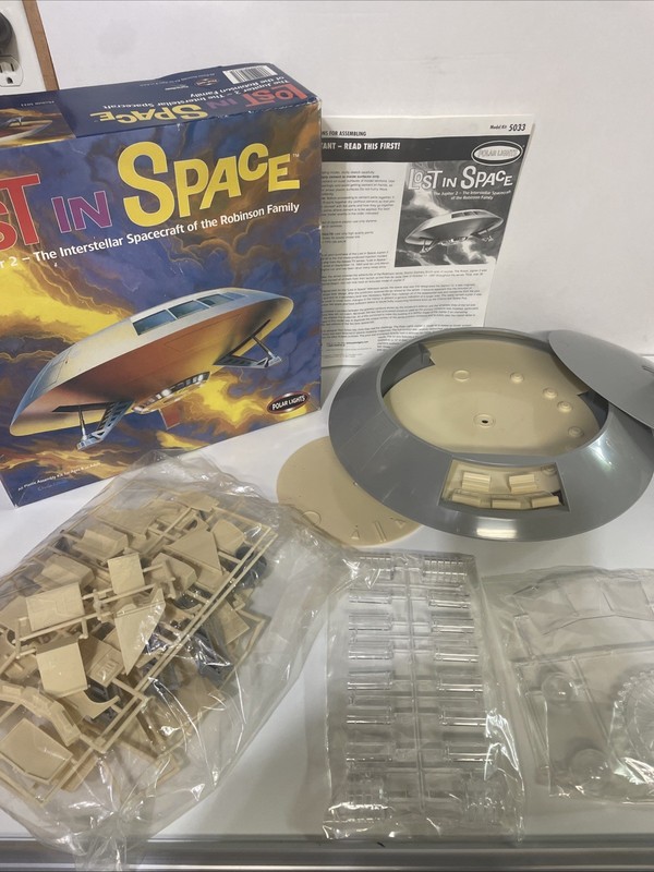 2000 Lost In Space Jupiter 2 Polar Lights #5033 Chris White Open Box