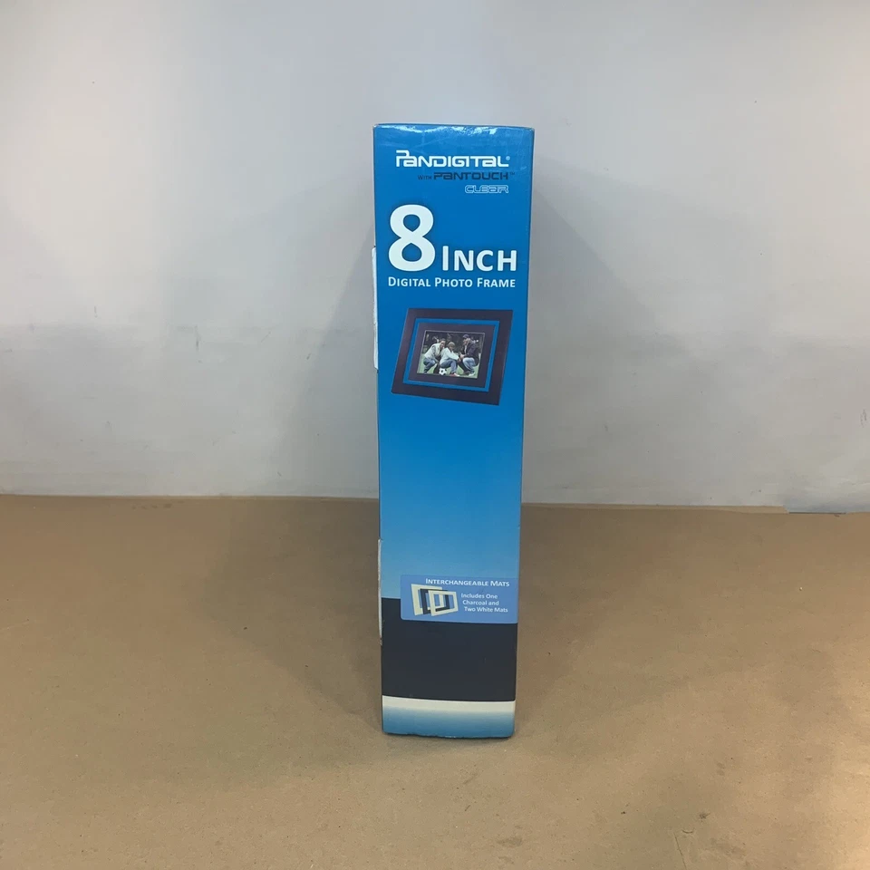 PANDIGITAL WITH PANTOUCH CLEAR 8 INCH DIGITAL PHOTO FRAME. 1GB, 6400 IMAGES 4:3 - Image 2 of 4