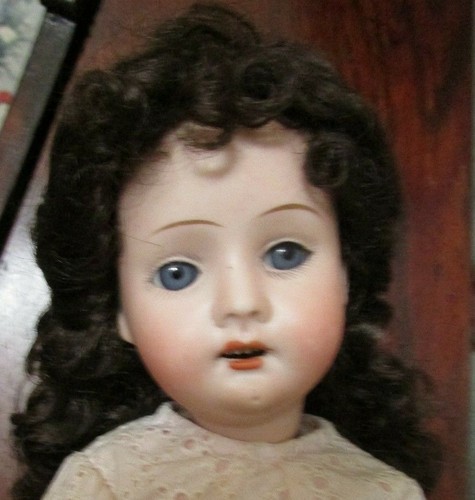 SIZE 9 ANIKA WIG MOHAIR SYNTHETIC MED BROWN MODERN ANTIQUE DOLL - Picture 3 of 3