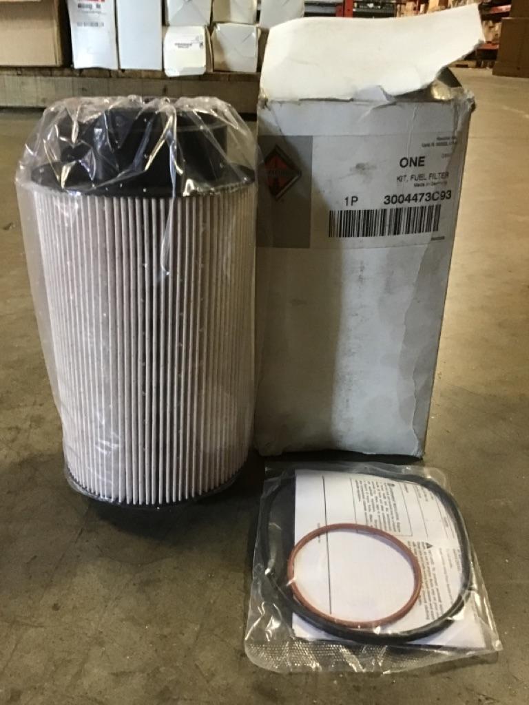 INTERNATIONAL 3004473C93 Fuel filter cross reference