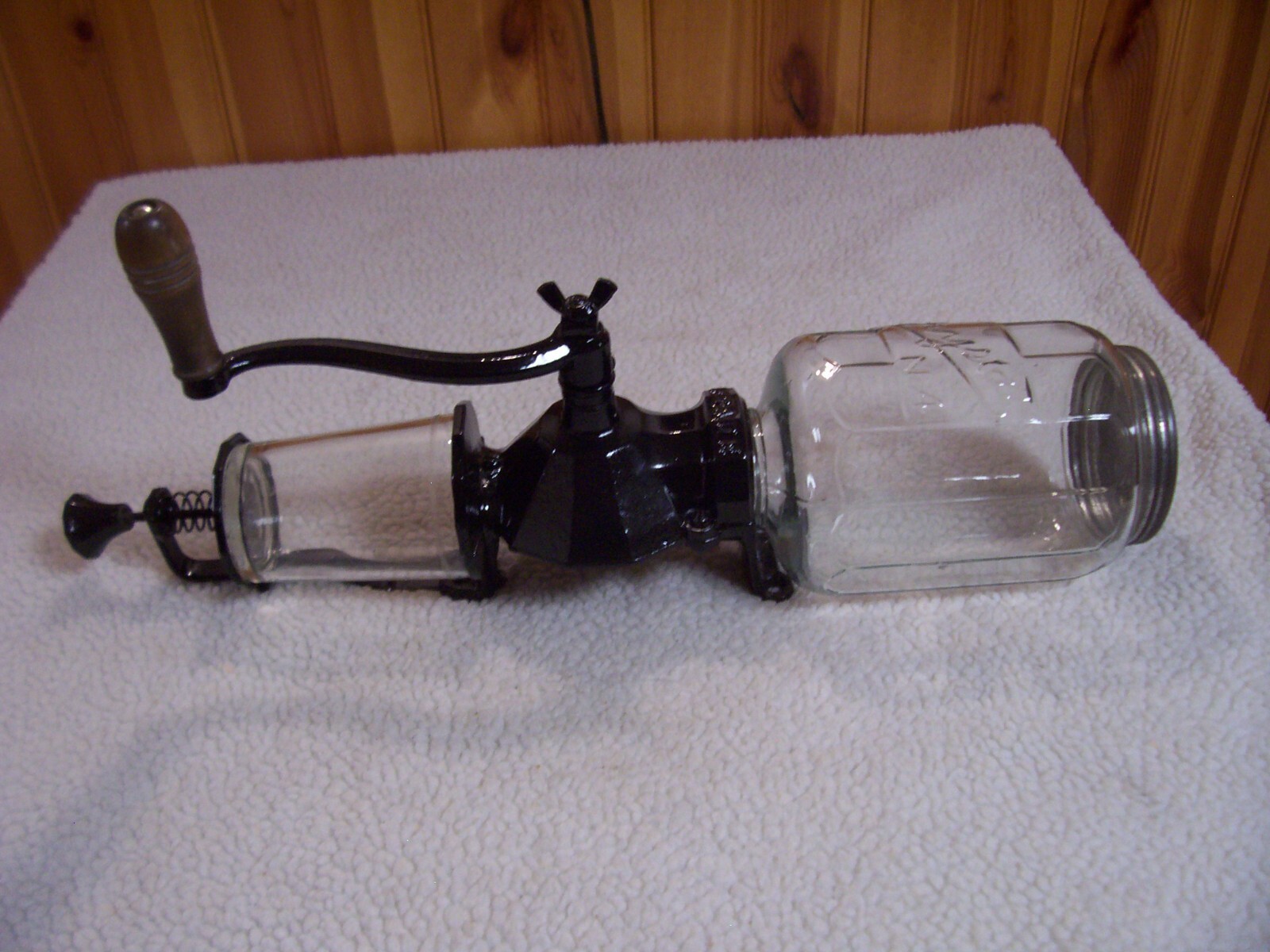 Arcade Crystal 4 Wall Mount Coffee Grinder/Catch Cup not orig