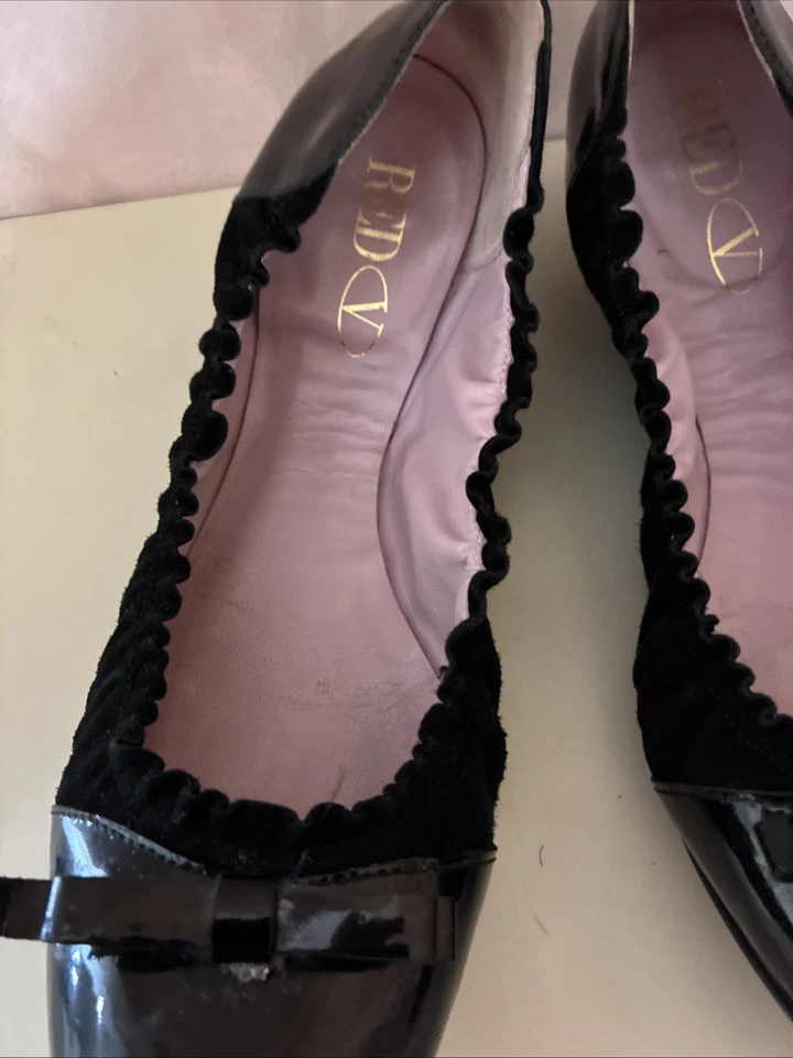 Zapatos planos de ballet de gamuza y charol negro Valentino rojo talla 39 Foto 4 de 4