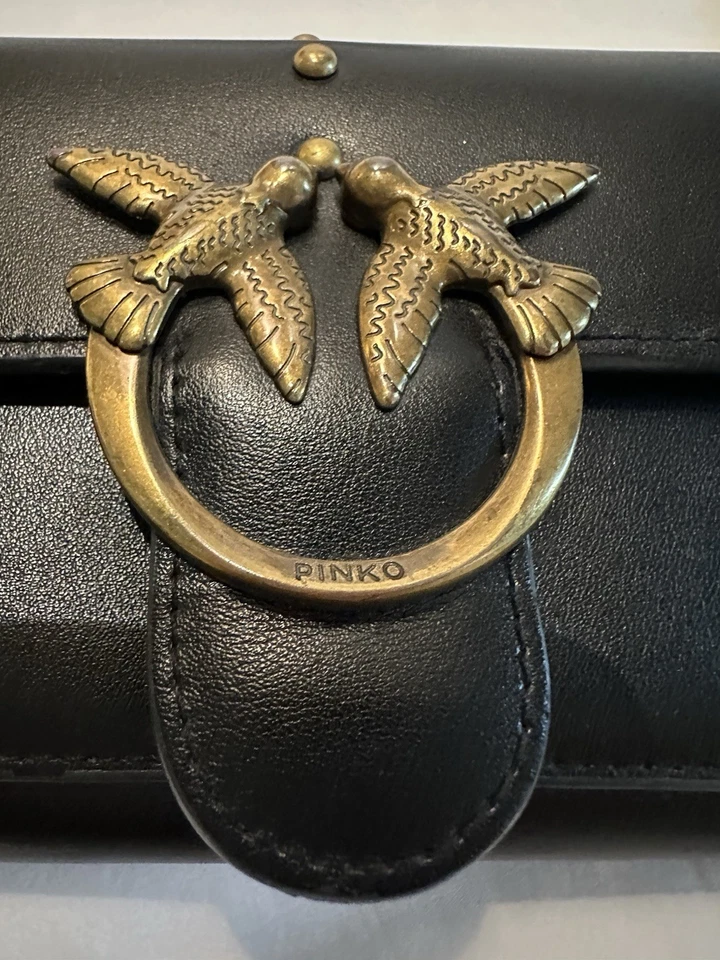 Pinko Love Bag One 钱包,黑色皮革带金色 Love Birds 扣 — 第 2/4 张图片