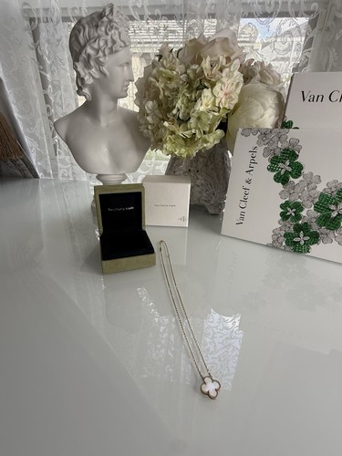 Auth!! Van Cleef & Arpels Vintage Alhambra Mother of Pearl Single Motif Necklace - Picture 7 of 7