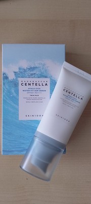 Skin1004 Madagascar Centella Hyalu-Cica Water-Fit Sun Serum  SPF50+ PA++++