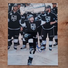 Drew Doughty Signed 8 x 10 Photo ! Los Angeles Kings Great !