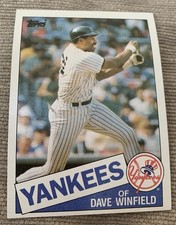 1985 Topps Yankees Dave Winfield Card - Blue and White #180