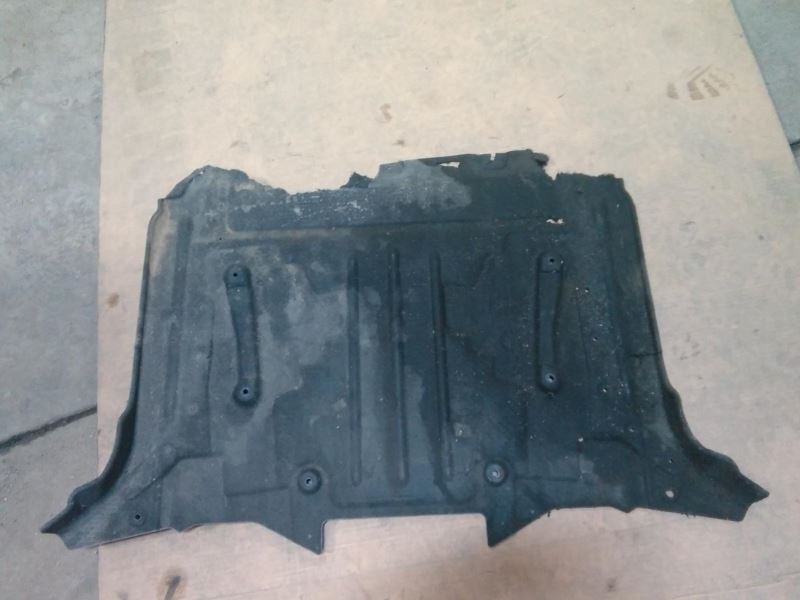 2017 Audi R8 FRONT UNDER BODY FELT TRIM PANEL SECTION