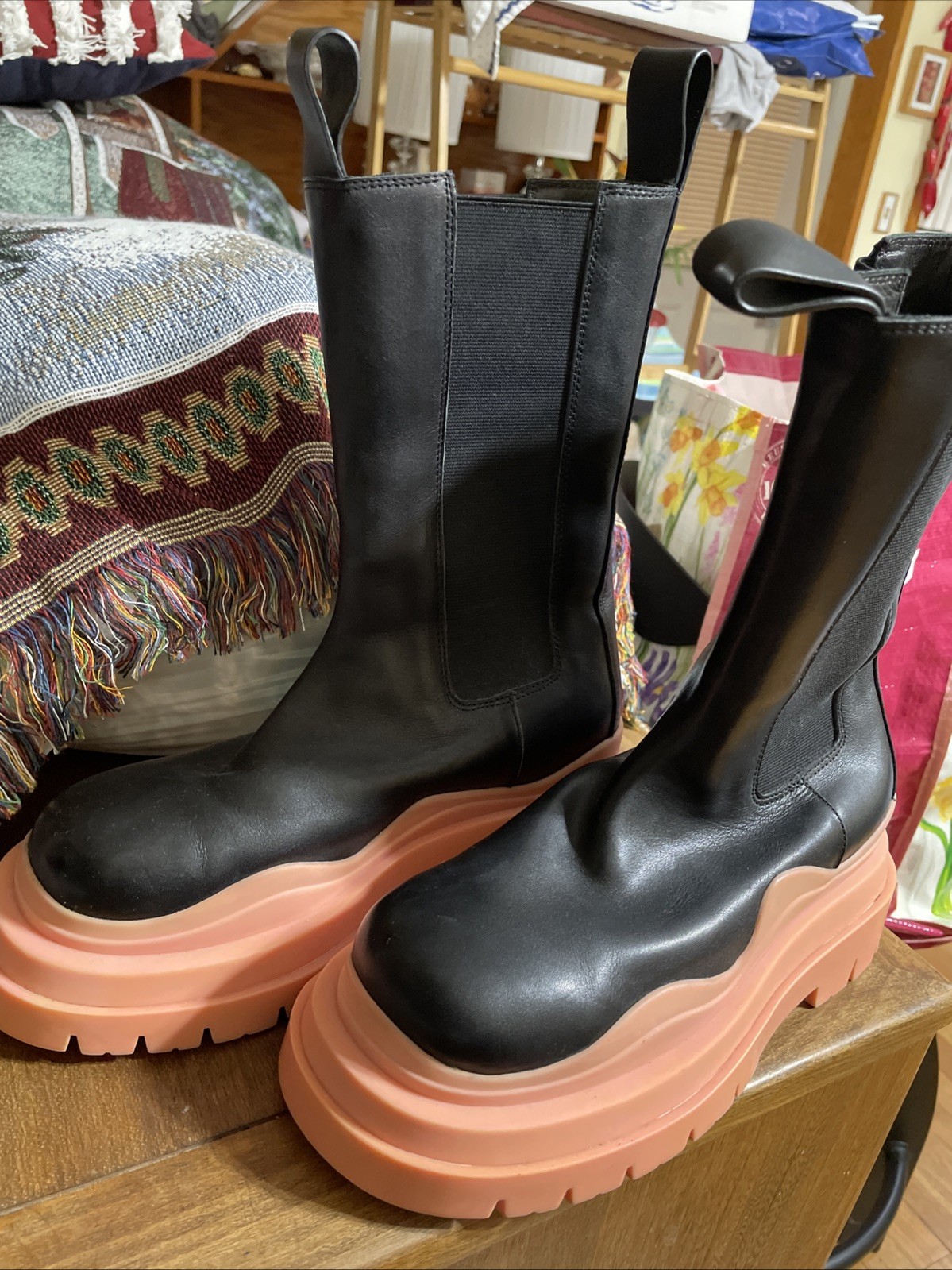 Bottega Veneta Tire $1450 Black and Peach Pinkish Chelsea boots 6.5-7 US, 37 EU thumbnail 9