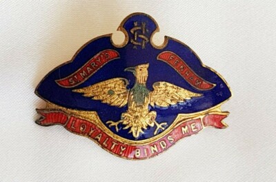 Emaille Abzeichen ~ St Mary's High School Fenham ~ Loyalty Binds Me ~ Vintage um 1920