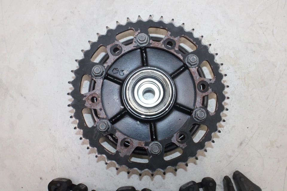 09-17 YAMAHA FZ6R OEM CONJUNTO DE COJINETE DE PIÑÓN TRASERO Foto 2 de 4