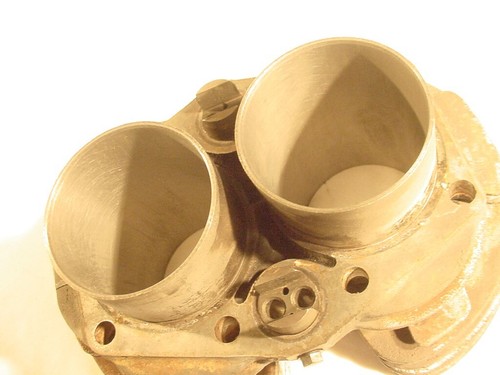 TRIUMPH 5000 T100 T100C T00R CYLINDER W/PISTONS PART # 70-3698 70-4021 .040 OVER - Picture 3 of 7