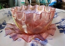 STEVENS & WILLIAMS ART GLASS FINGER BOWL & PLATE, CRANBERRY w/ GOLD THREADING