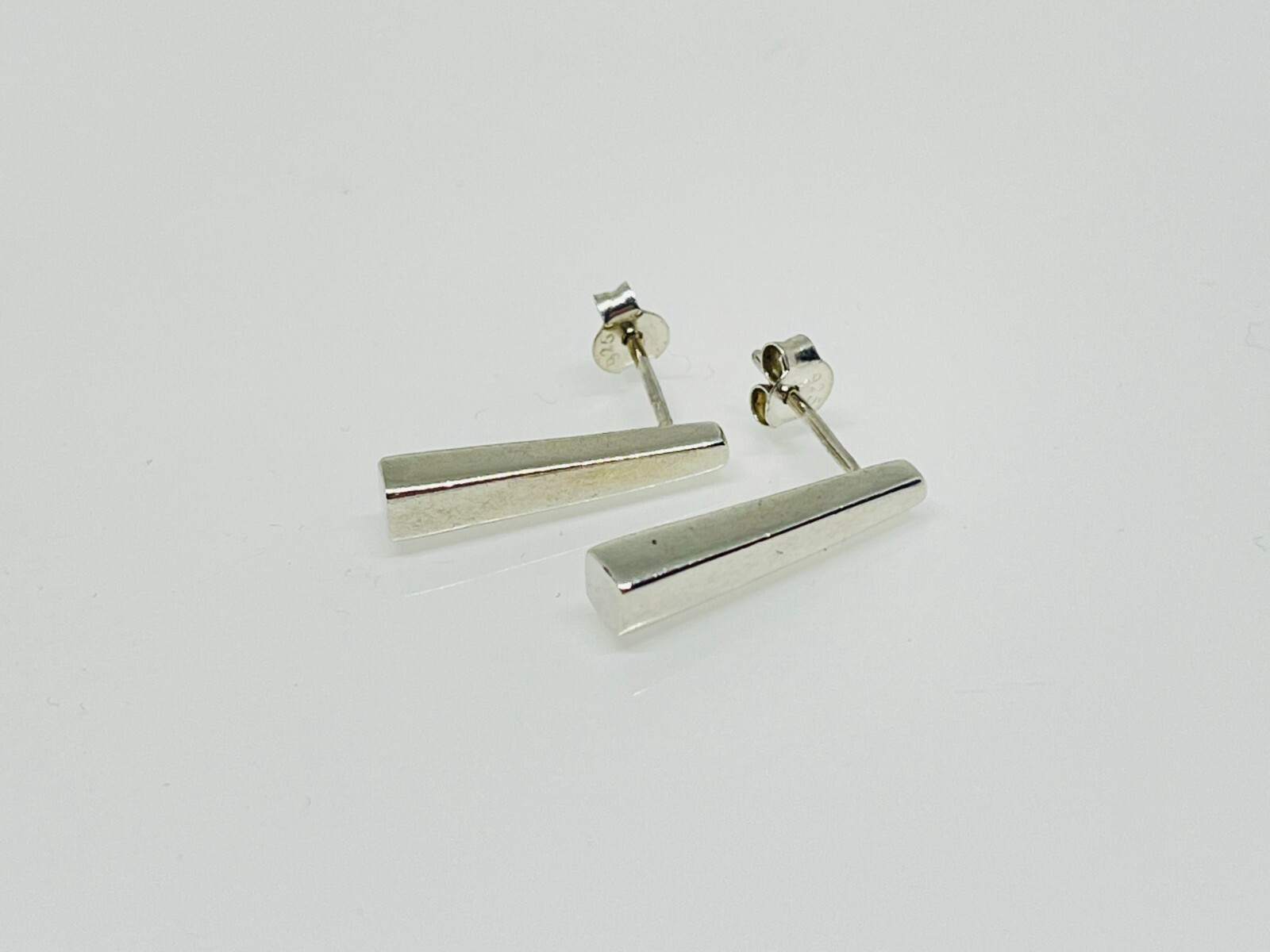 Gorgeous Solid Artistic Design Stud Earrings 925 … - image 6